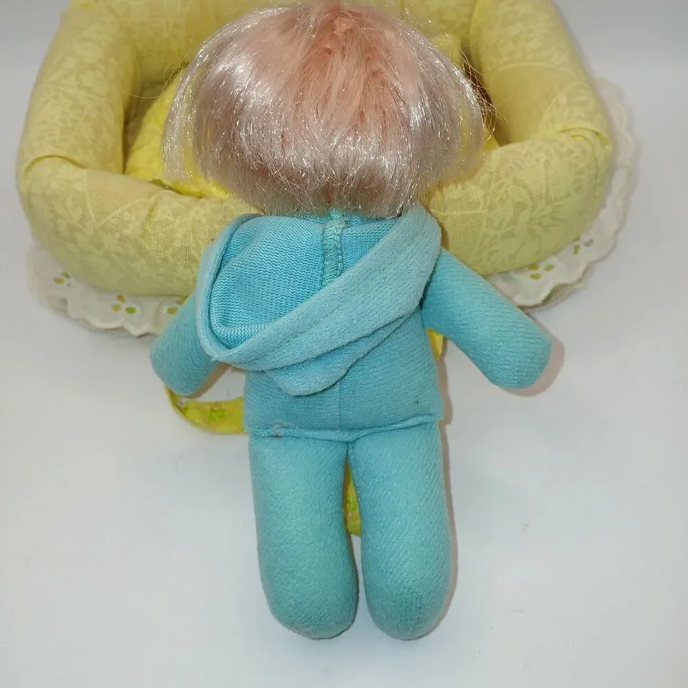 Vintage Fisher-Price Toy Bundle Up Baby #244 1979 in Crib Carrier w/ Blanket